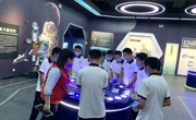 东源县科协组织学生到县科技馆参观