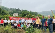 广东郁南黄皮科技小院开展送科技下乡活动