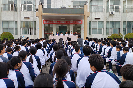 潮州市饶平县科协开展2024年未成年人思想建设活动暨县青少年机器人科普进校园活动